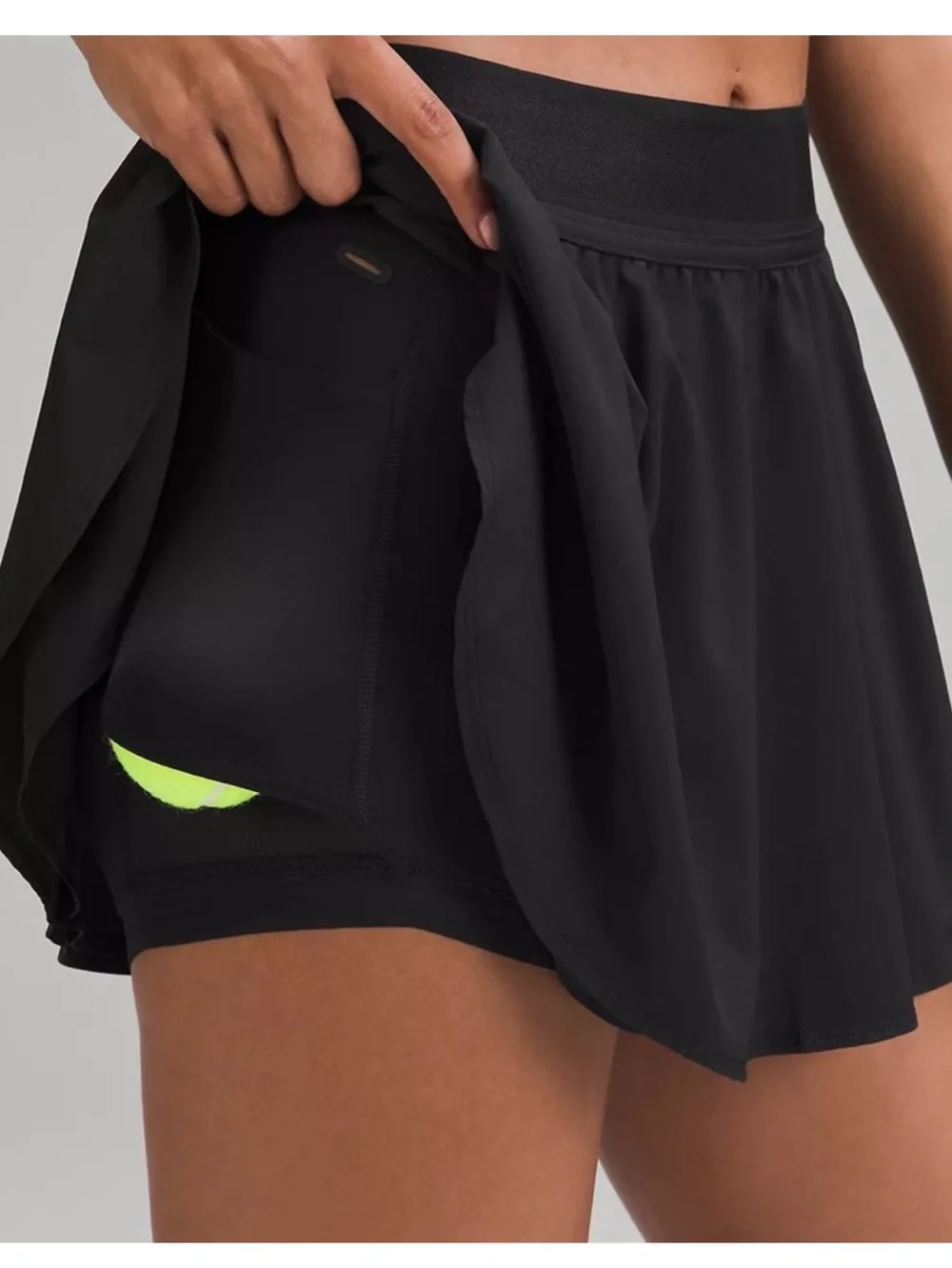 LULULEMON COURT RIVAL SKIRT SIZE 0 EUC